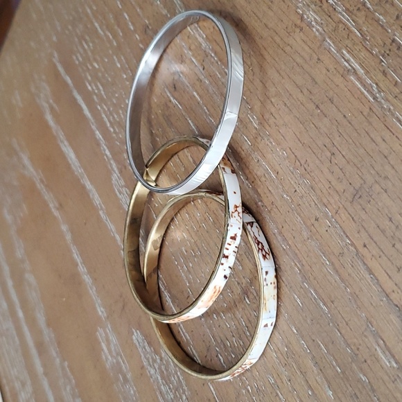 3 Shell Vintage inlaid bangle bracelets 2 brass inside 1 silver tone - Picture 1 of 4